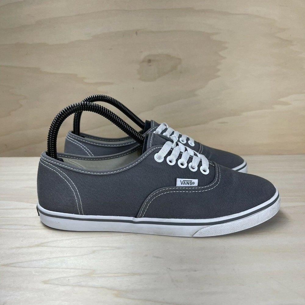 Vans Off The Wall Womens Low Top Sneakers Shoes Lace Up Gray TB9C Sz M 6 W 7.5